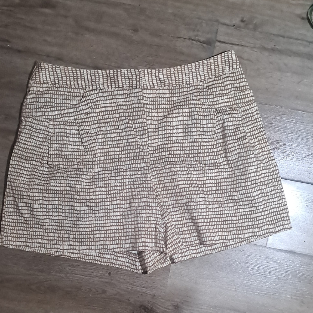 Apostrophe High Waist Beige Patterned Shorts